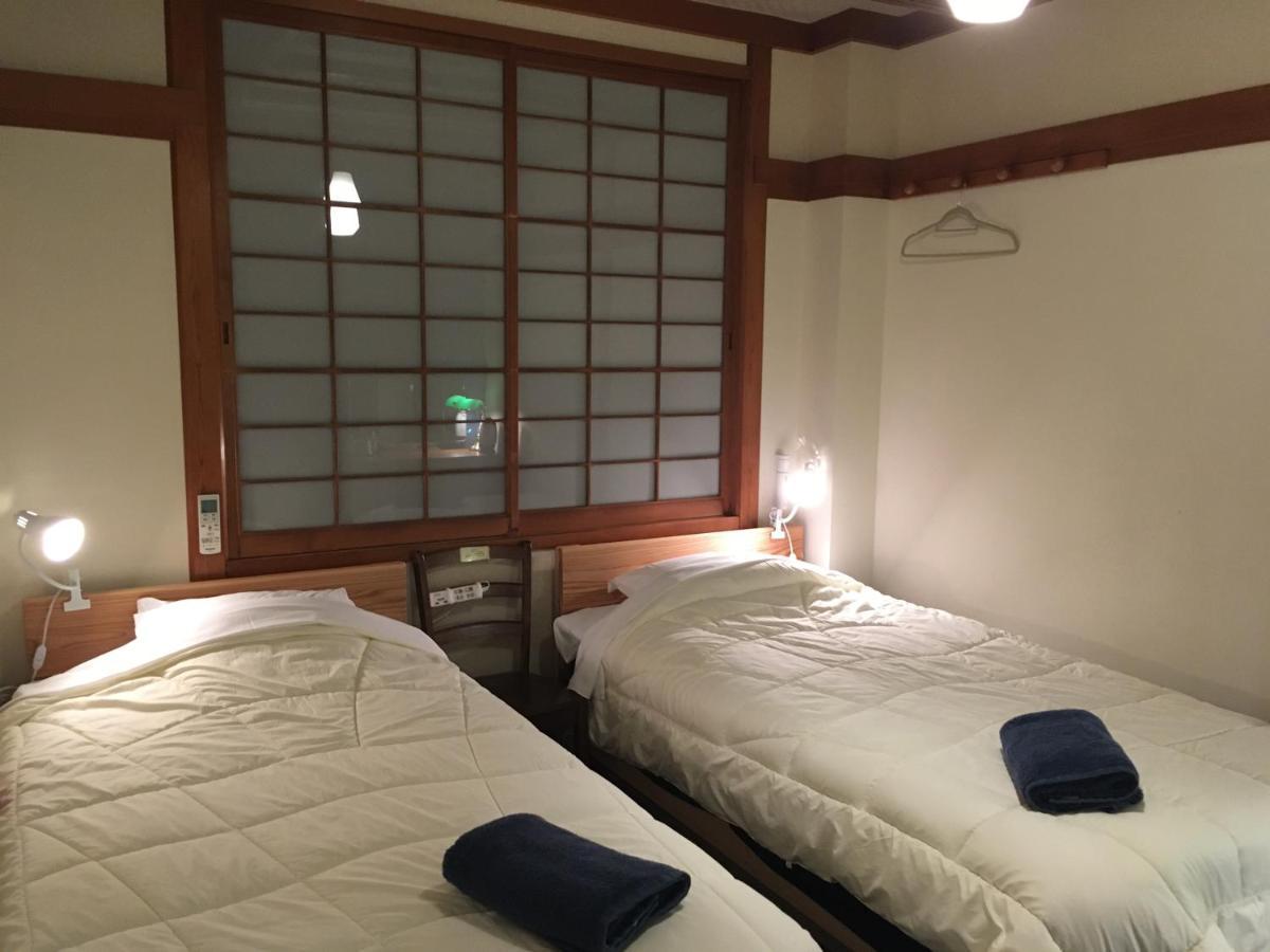 Django Hostel & Lounge Танабе Экстерьер фото